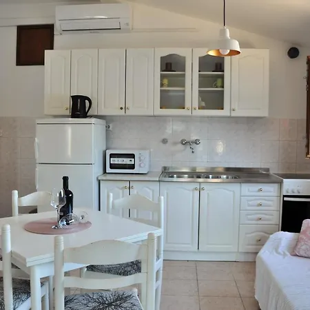 Apartment Romantic Boxavia Božava