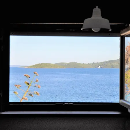 Romantic Boxavia * Božava